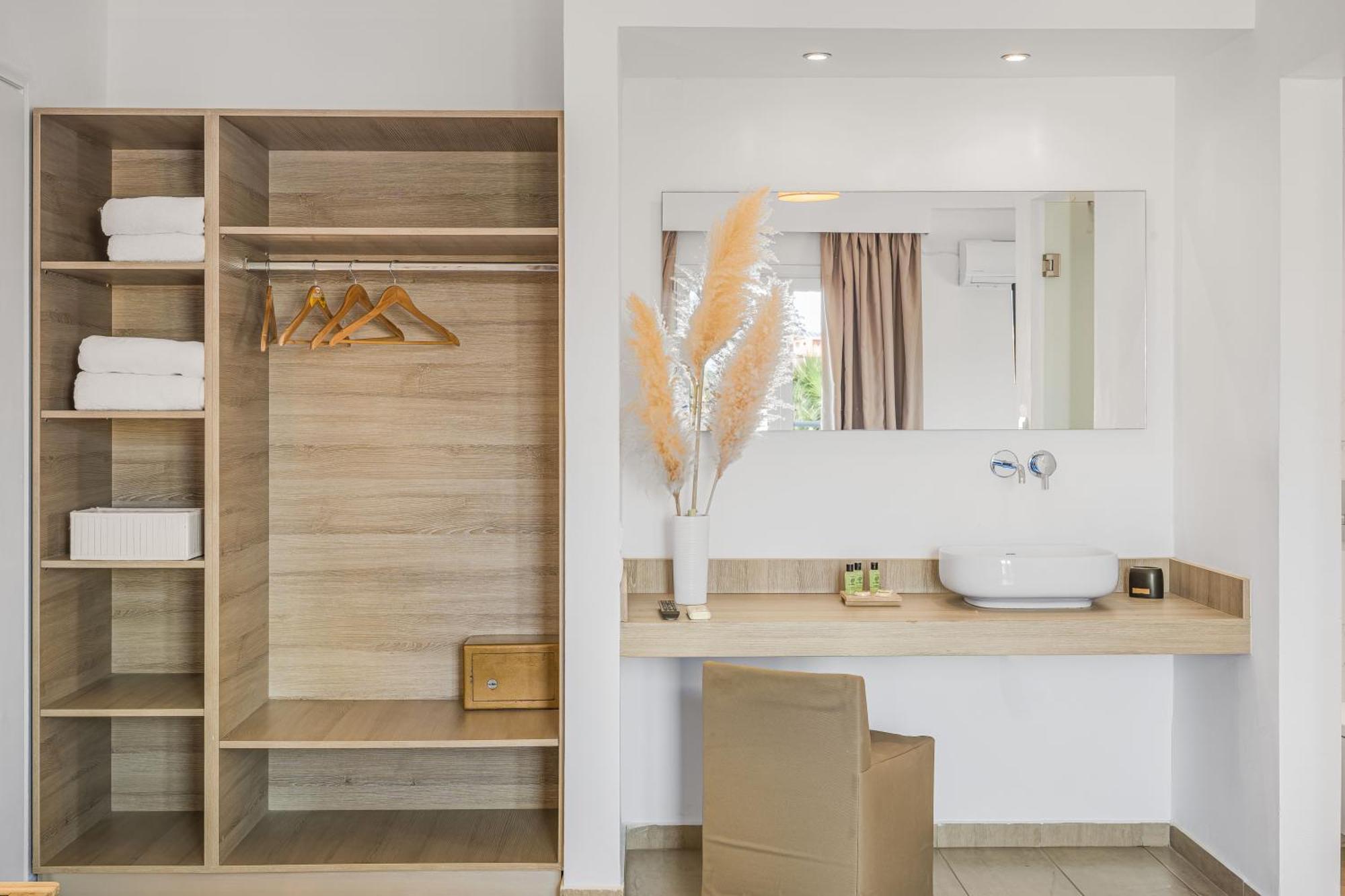 Vergina Apartments & Suites Malia Esterno foto